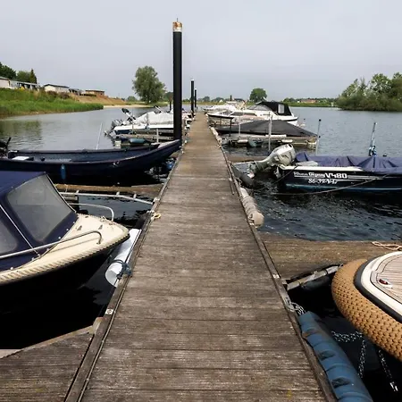 Mooi Huisje Aan De Maas *
