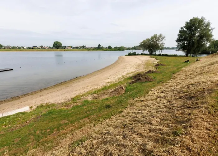 Mooi Huisje Aan De Maas Hébergement de vacances
