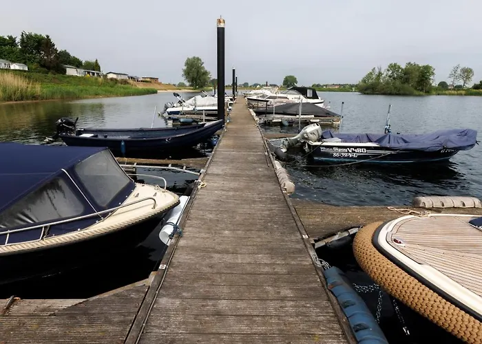 Mooi Huisje Aan De Maas *